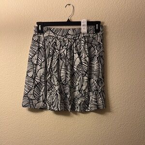 Black and White Leaf Print Skirt